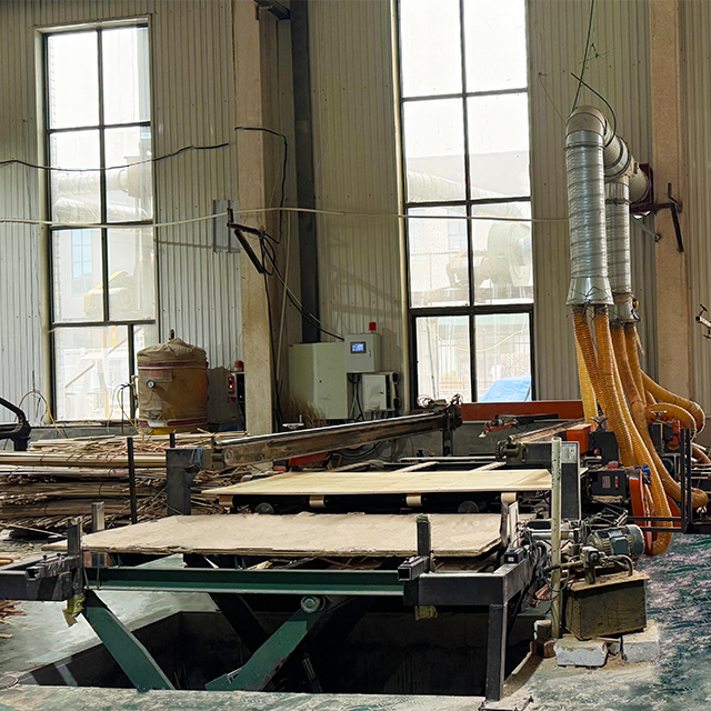 Plywood Edge Cutting Machine