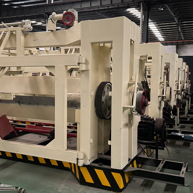 Spindle Peeling Lathe