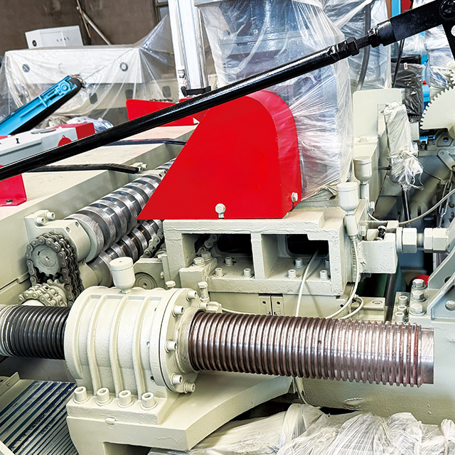 Wood Veneer Peeling Machine